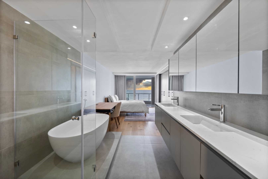 2 Bedroom Property for Sale in Bantry Bay Western Cape